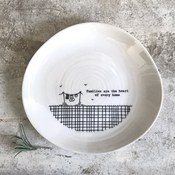East of India Porcelain Cross Hatch Plate – "Families are the Heart of Every Home" image 0