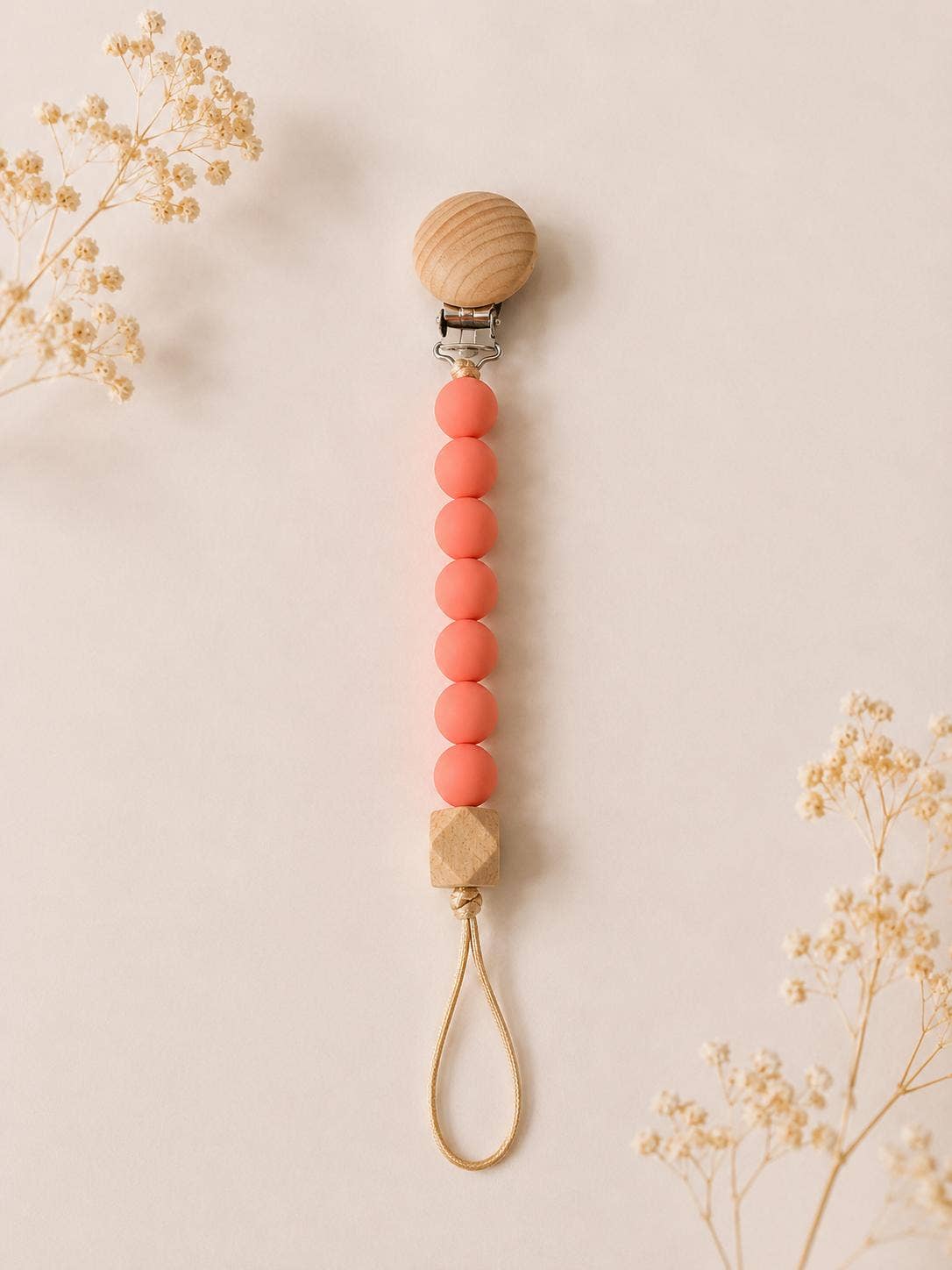 Silicone Soother Clip – A Handy, Stylish Nursery Essential